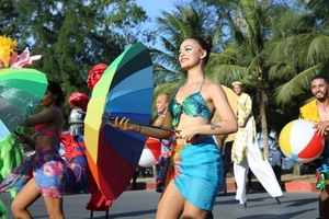 Carnival khuấy đảo đường phố xứ Thanh 