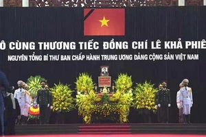 Nhiều lãnh đạo đến viếng nguyên Tổng Bí thư Lê Khả Phiêu 