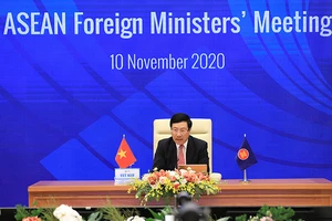 Phó Thủ tướng, Bộ trưởng Bộ Ngoại giao Phạm Bình Minh chủ trì Hội nghị Bộ trưởng Ngoại giao ASEAN. Ảnh: VGP