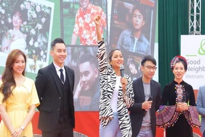 Hari Won, H’Hen Niê truyền thông điệp về nạn tảo hôn 