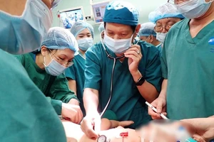 Ca mổ tách rời hai bé Trúc Nhi – Diệu Nhi được kể lại trên VTV