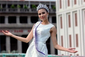 Hết cảnh người đẹp, người mẫu phải ra nước ngoài ‘thi chui’