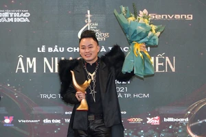 Tùng Dương 'ẵm' 3 giải thưởng, Dế Choắt thành Nghệ sĩ mới