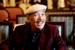 Nhạc sĩ Trần Tiến viết 'Không gục ngã' tự tin ở sức khỏe