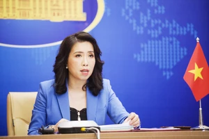 Người phát ngôn Bộ Ngoại giao tại cuộc họp báo. Ảnh: BNG