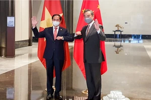 Việt Nam trao đổi với Trung Quốc về vấn đề Biển Đông 