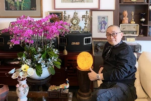 Bị đồn qua đời, 'Vua hài đất Bắc' tiết lộ bí quyết sống dai