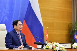 Thủ tướng hoan nghênh Nga sẵn sàng chuyển giao công nghệ sản xuất vaccine