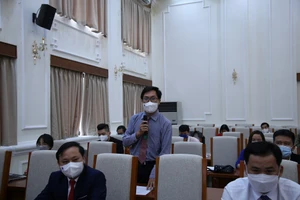 Học sinh mồ côi cha, mẹ do đại dịch COVID-19 có tư tưởng bỏ học