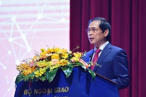 Ý thức 'tự soi, tự sửa' cán bộ ngoại giao ở ngoài nước rất quan trọng