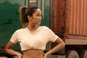 Màn đấu võ đỉnh cao của Hoa hậu H’Hen Niê và nam chính gốc Việt