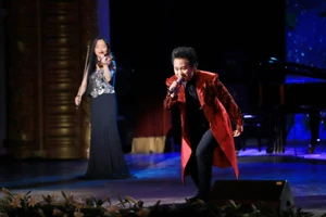 Ca sĩ Thanh Lam - Tùng Dương song ca trong 'Hà Nội phố 2'