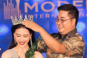 Bùi Quỳnh Hoa đăng quang ngôi vị cao nhất 'Siêu mẫu Quốc tế 2022'