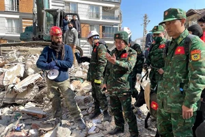 Bộ trưởng Phan Văn Giang biểu dương 76 quân nhân cứu hộ ở Thổ Nhĩ Kỳ