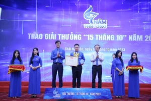 Trao Giải thưởng '15 tháng 10' năm 2023 cho 82 gương cán bộ Hội Liên hiệp Thanh niên