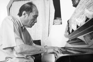 Tác giả ca khúc 'Ta tự hào đi lên, ôi Việt Nam' qua đời 