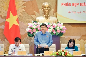 Đề nghị Bộ VH-TT&DL quan tâm hơn nữa đến việc xây dựng môi trường văn hóa