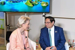 Thủ tướng đề nghị Liên minh châu Âu xem xét sớm gỡ bỏ 'thẻ vàng' IUU