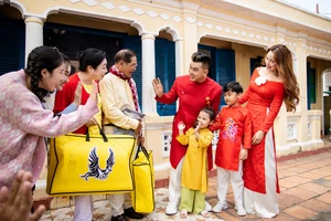 Ca sĩ Ưng Hoàng Phúc kết hợp cùng Á quân Rap Việt tung MV đón xuân 