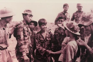 Những bức ảnh lịch sử về chiến tranh, hoà bình và ngày thống nhất 