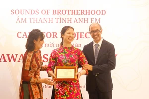 Tác phẩm 'Hương sen Đồng Tháp' được trao giải Âm thanh tình anh em