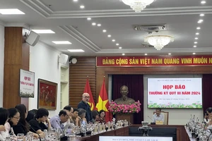 Cục Điện ảnh nêu lý do phim 'Bà già đi bụi' phải qua đấu thầu