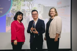 Báo Nhân Dân đoạt giải Vàng, Giải thưởng Truyền thông Châu Á