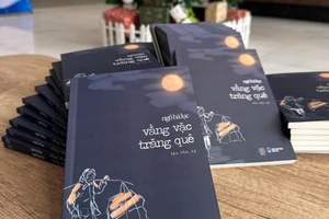 Sách gợi nhớ ký ức xưa cũ ở quê bán hết 1.000 cuốn trước khi ra mắt