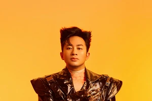 Ca sĩ Tùng Dương tiết lộ về con nuôi, thể hiện ca khúc mới về tình phụ tử 