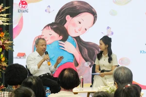 Nhà thơ Trương Anh Tú: Trong thơ ca còn có 1 người mẹ Tổ Quốc