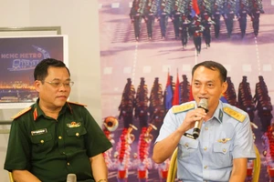 Phi công bay trong dịp lễ: 'Lúc nào bay cũng nhớ nhà'