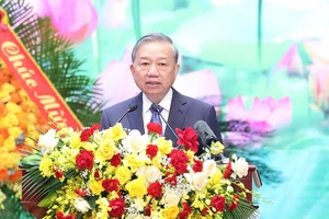 Tổng Bí thư: Thi đua là 'cơm ăn, nước uống hằng ngày'