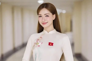 Hoà Minzy ủng hộ đồng bào 300 triệu, hàng loạt nghệ sĩ cùng chung tay 