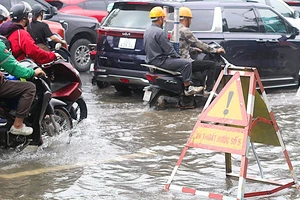 Vì sao ô tô điện, xe máy điện lội nước tốt hơn xe xăng dầu?