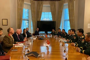 Bộ Quốc phòng sẵn sàng tiếp nhận quân nhân Anh sang Việt Nam học