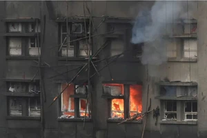 Vụ cháy chung cư ở Hong Kong (Trung Quốc): Chưa ghi nhận công dân Việt Nam bị ảnh hưởng