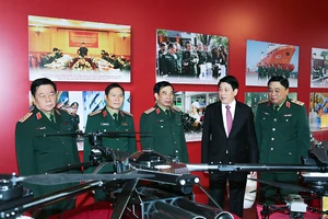 Chủ tịch nước Lương Cường dự Hội nghị Quân chính toàn quân năm 2025