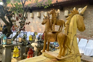 Đến Văn Miếu – Quốc Tử Giám xem 'ngựa về phố'