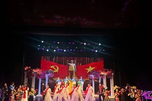 Chuỗi chương trình nghệ thuật chuyên nghiệp chào mừng Đại hội XIV của Đảng