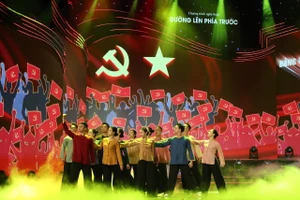 'Đường lên phía trước' lan tỏa niềm tin son sắt vào con đường cách mạng của Đảng