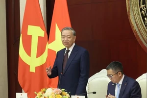 Tổng Bí thư, Chủ tịch nước gặp mặt cộng đồng người Việt Nam tại Trung Quốc