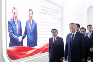 Tổng Bí thư, Chủ tịch nước thăm Trung tâm ứng dụng AI Trung Quốc - ASEAN