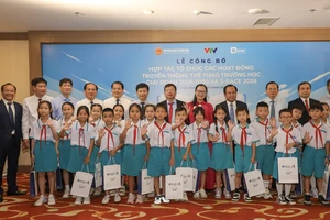 Hơn 12.000 người tham gia giải chạy học sinh S-Race 2026 tại Cà Mau
