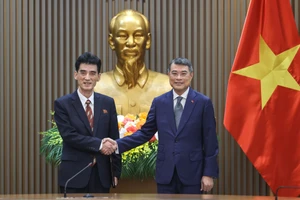 Thủ tướng Lê Minh Hưng tiếp Đại sứ Triều Tiên Ri Sung Guk