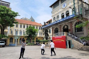 Học sinh học trực tiếp từ 12-4, trừ những em cách ly