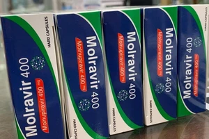 TP.HCM xử phạt 35 triệu đồng người bán thuốc trị COVID-19 Molnupiravir tự phát 