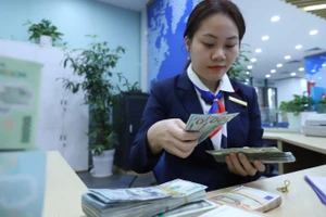 Cần thêm giải pháp sau khi nới room tín dụng 