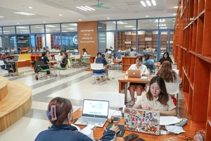 Thu học phí cao hơn năm trước, trường phải hoàn trả phần chênh lệch cho sinh viên 