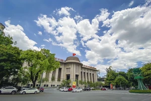 Tăng trưởng tín dụng đầu năm thấp, NHNN thúc các ngân hàng đẩy mạnh cho vay