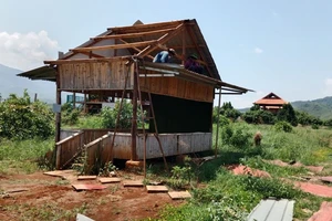 Kê biên tài sản của Hoàn Xuyến